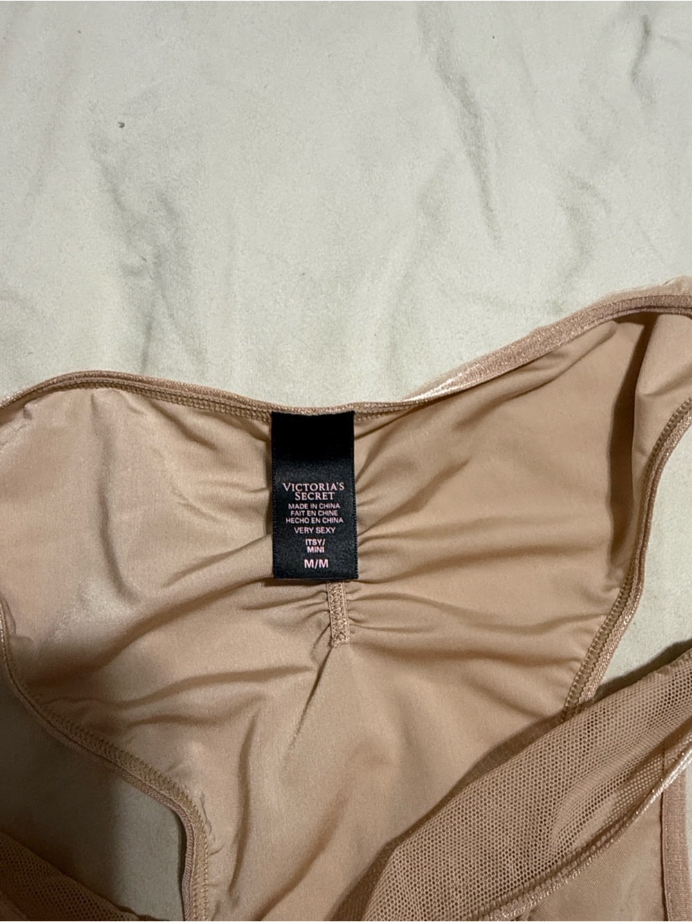 Victoria Secret - Picture 3 of 3